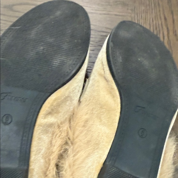 Forever Link Gold Velvet Mules with Faux Fur - Picture 2 of 2